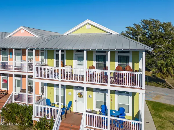 $275,000 | 1515 East Beach Boulevard, Unit 212, Pass Christian, MS 39571