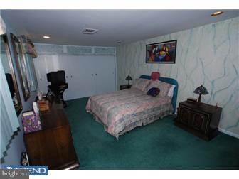1027 Irvin Road Huntingdon Valley, PA 19006 - Photo 11 of 12 Bedroom - Main