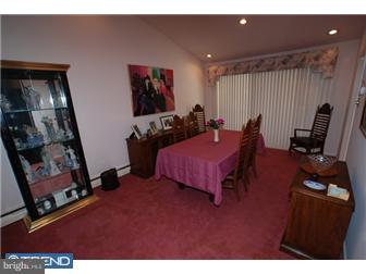 1027 Irvin Road Huntingdon Valley, PA 19006 - Photo 4 of 12 Dining Room