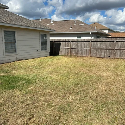 $1,995 | 14010 Marners Court, Houston, TX 77014