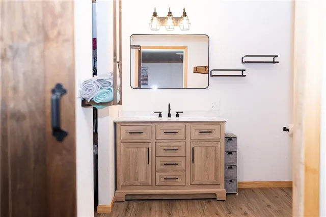 $200,000 | 33 East Sugar Lk Cove, Mound City, KS 66056