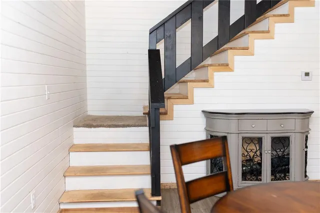 $200,000 | 33 East Sugar Lk Cove, Mound City, KS 66056