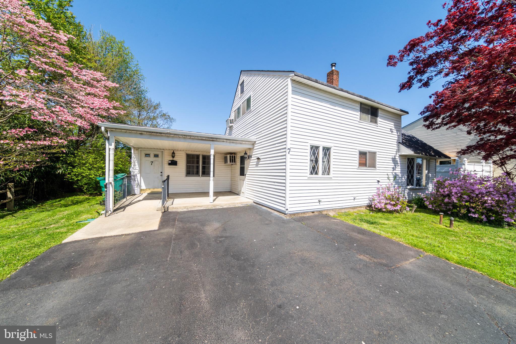 7 Inbrook Road Levittown, PA 19057 - Photo 2 of 34 Gallery Image 2
