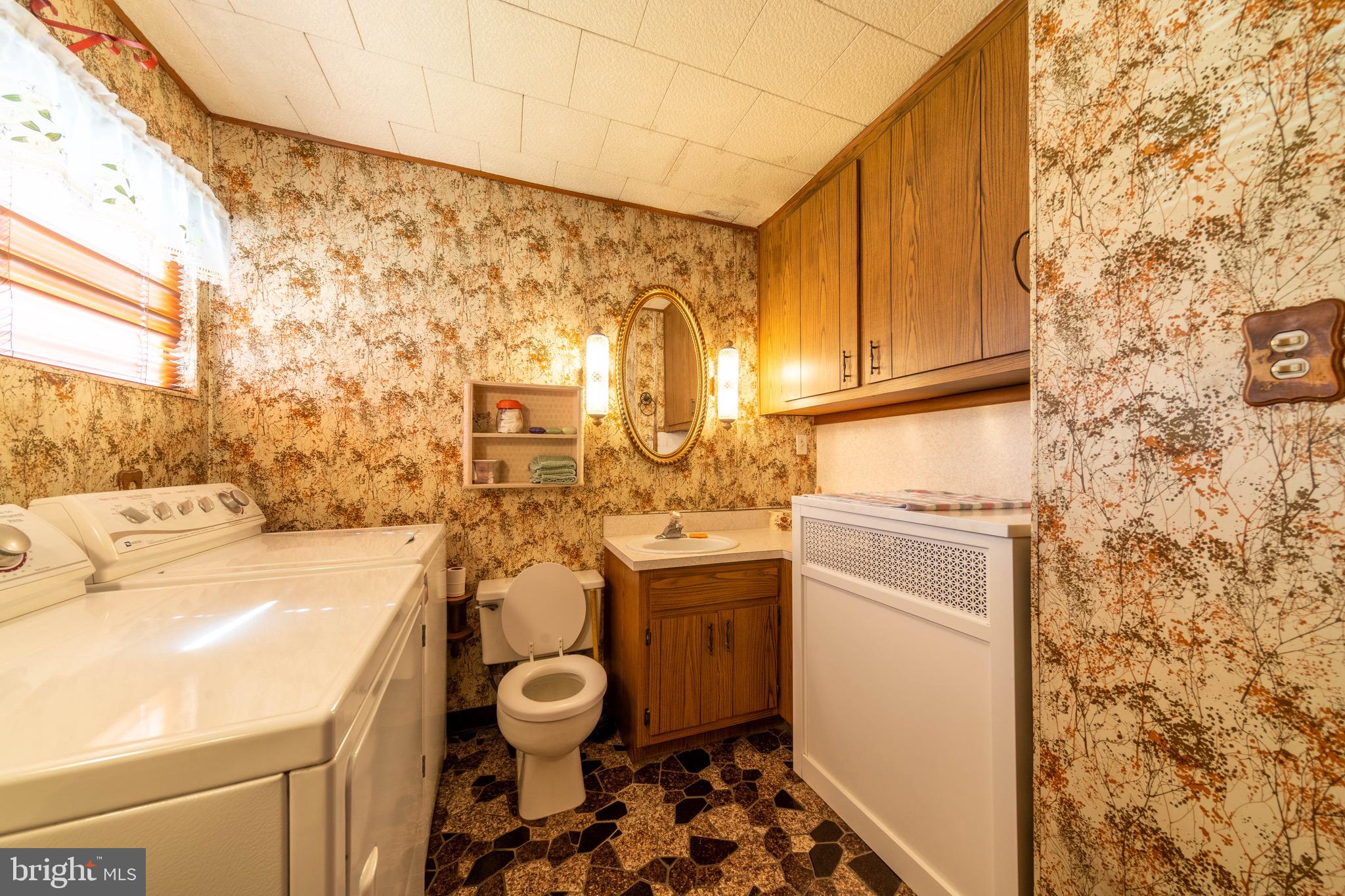 7 Inbrook Road Levittown, PA 19057 - Photo 8 of 34 Gallery Image 8