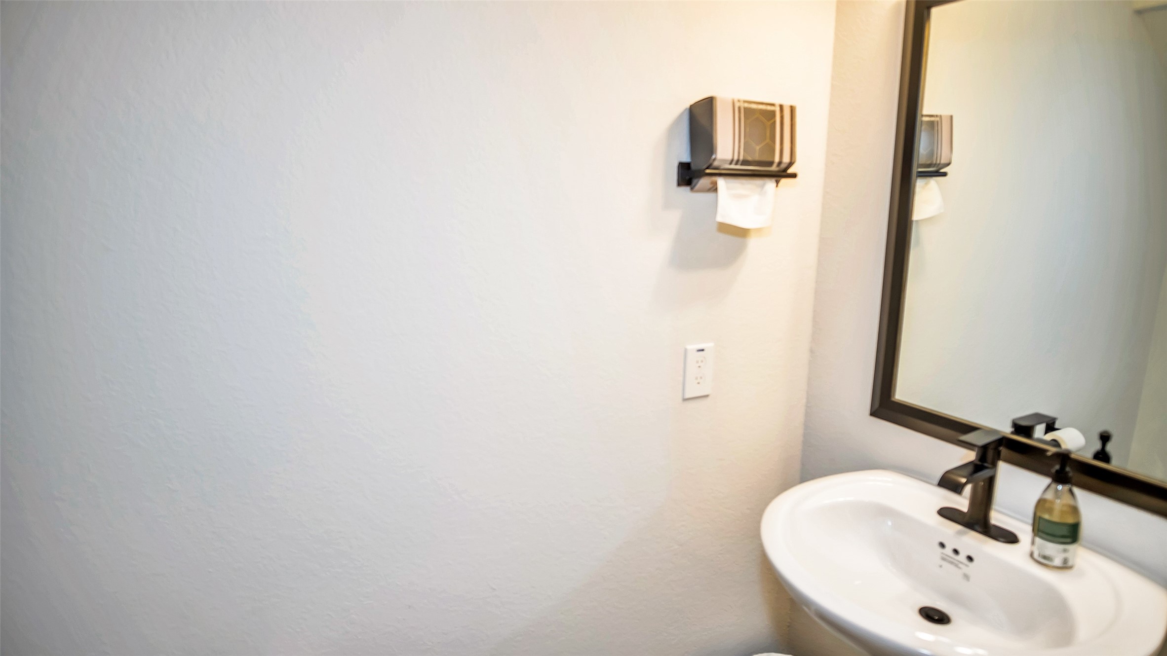 1919 Pueblo Nuevo Path Houston, TX 77077 - Photo 36 of 50 a bathroom with a sink and mirror