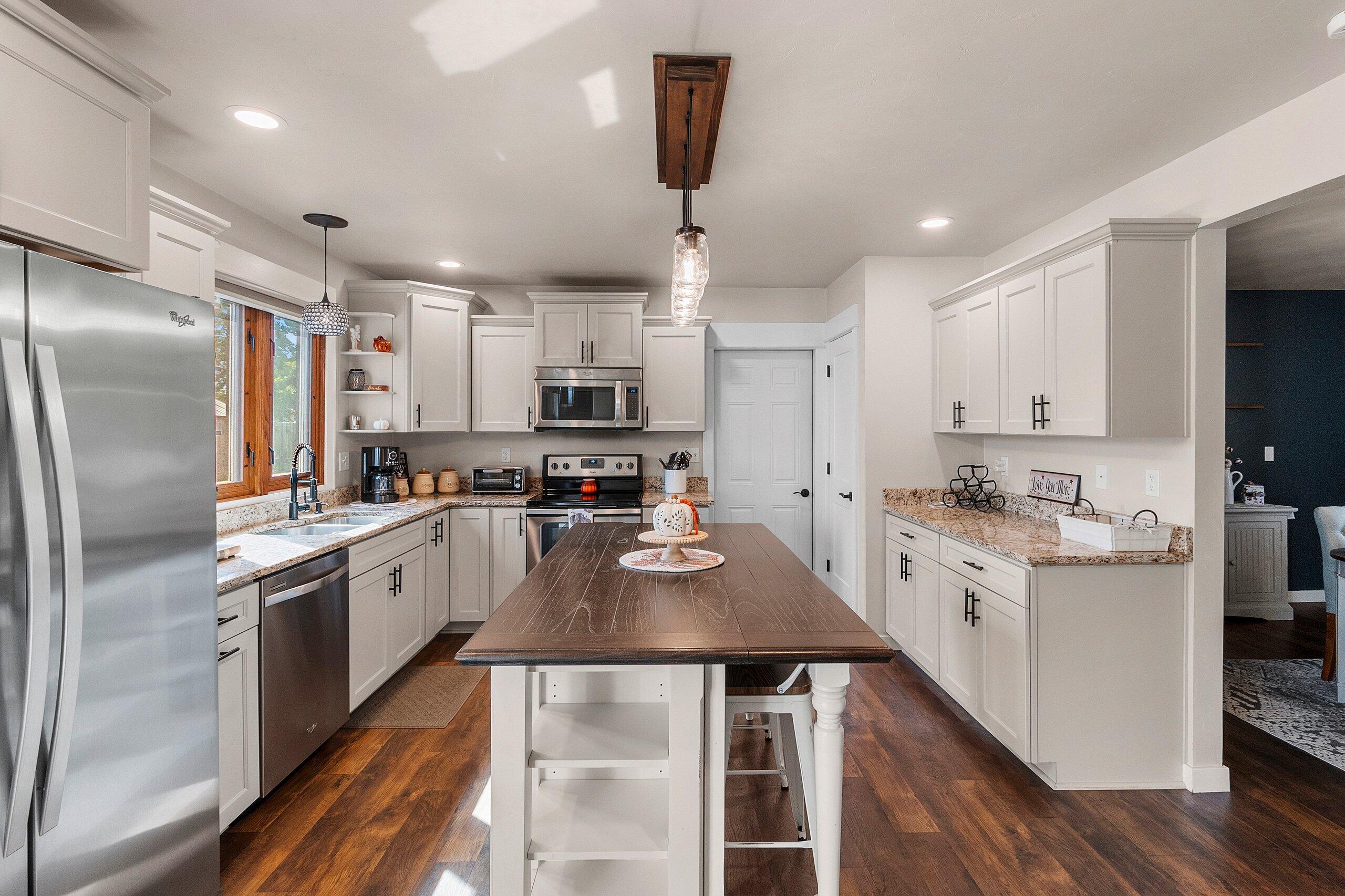 2811 39th Street Two Rivers, WI 54241 - Photo 11 of 51 031-281139thStreet-TwoRivers-WI-54241-SM