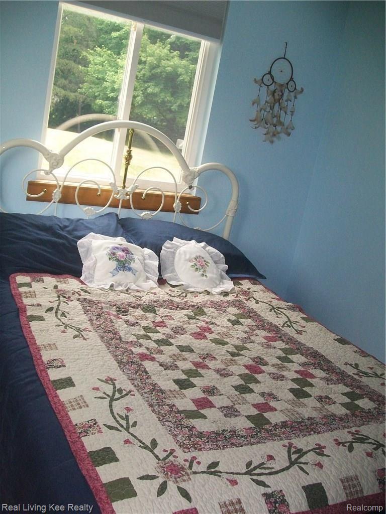 6558 Holland Road Algonac, MI 48001 - Photo 28 of 33 100_0941.JPG