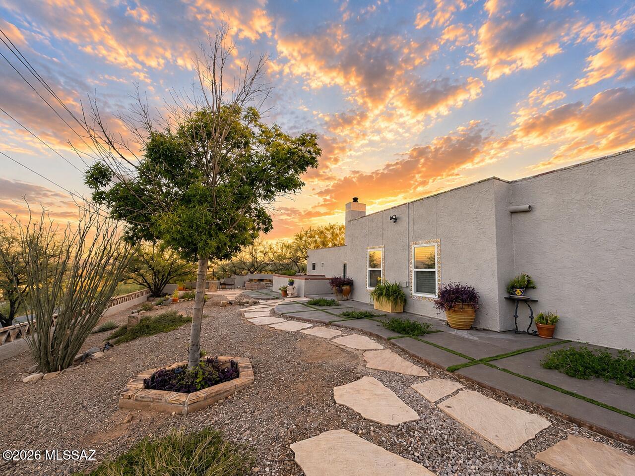 433 Camino Canoa Rio Rico, AZ 85648 - Photo 2 of 36