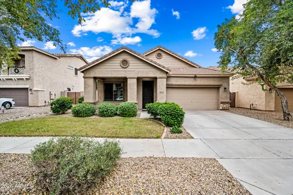 $2,700 | 4231 East Marshall Avenue, Gilbert, AZ 85297