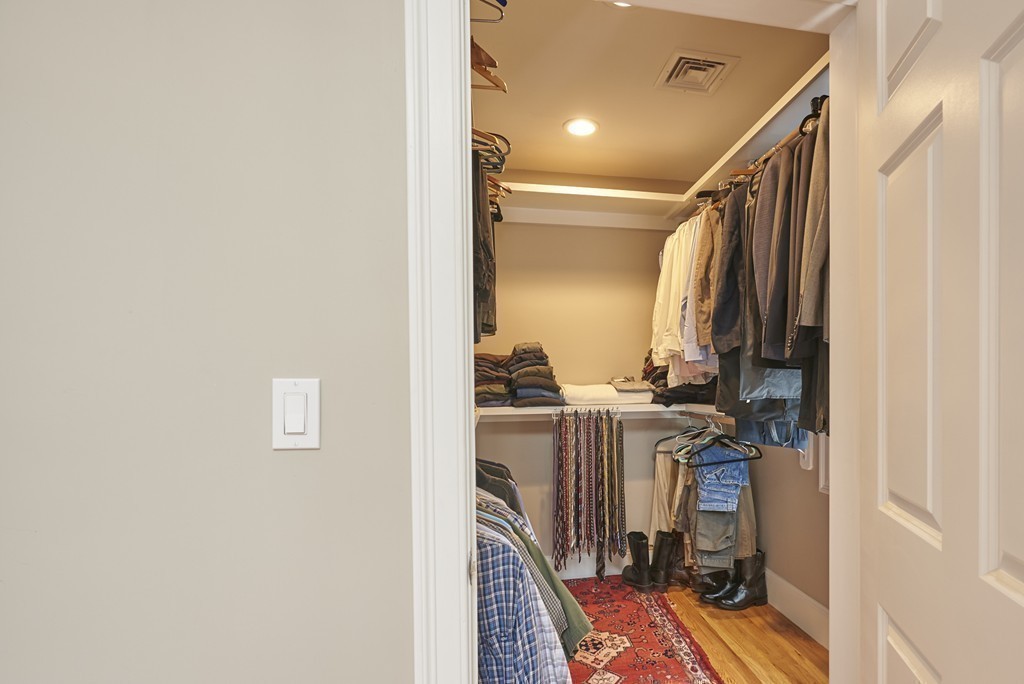 39 Barbara Road Newton, MA 02465 - Photo 10 of 19