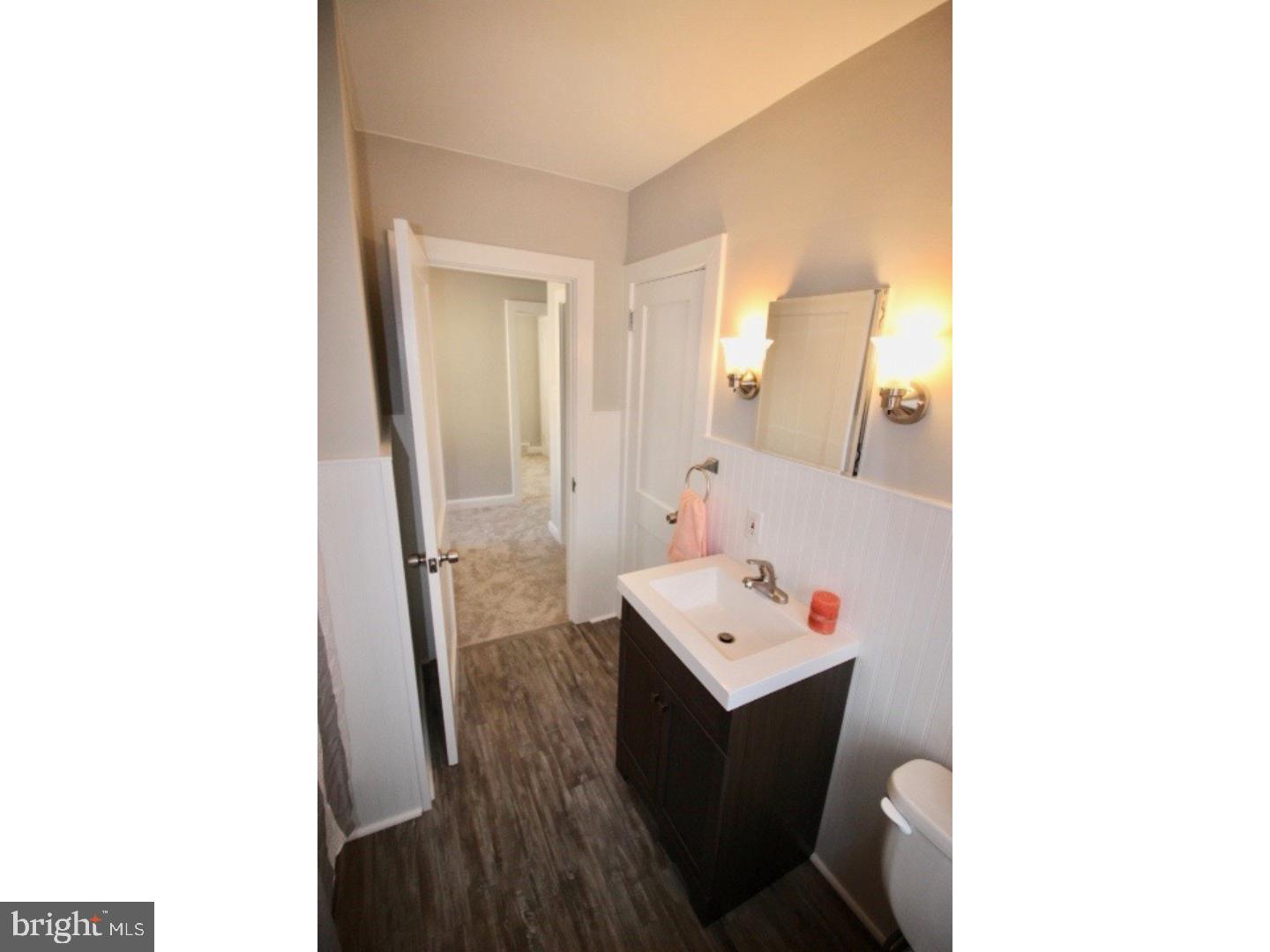 411 Sutherland Road Trenton, NJ 08618 - Photo 15 of 24 Bathroom