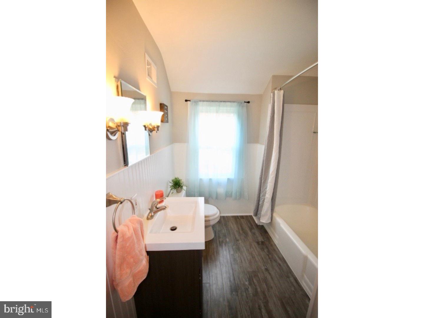 411 Sutherland Road Trenton, NJ 08618 - Photo 16 of 24 Bathroom
