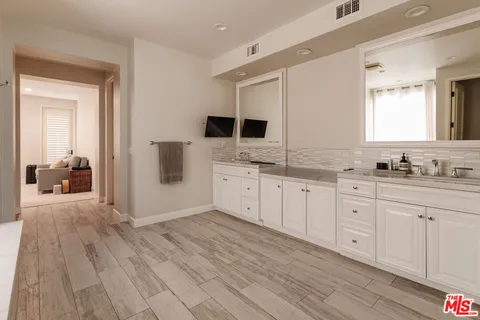 $3,499,000 | 13070 Kiyot Way, Playa Vista, CA 90094