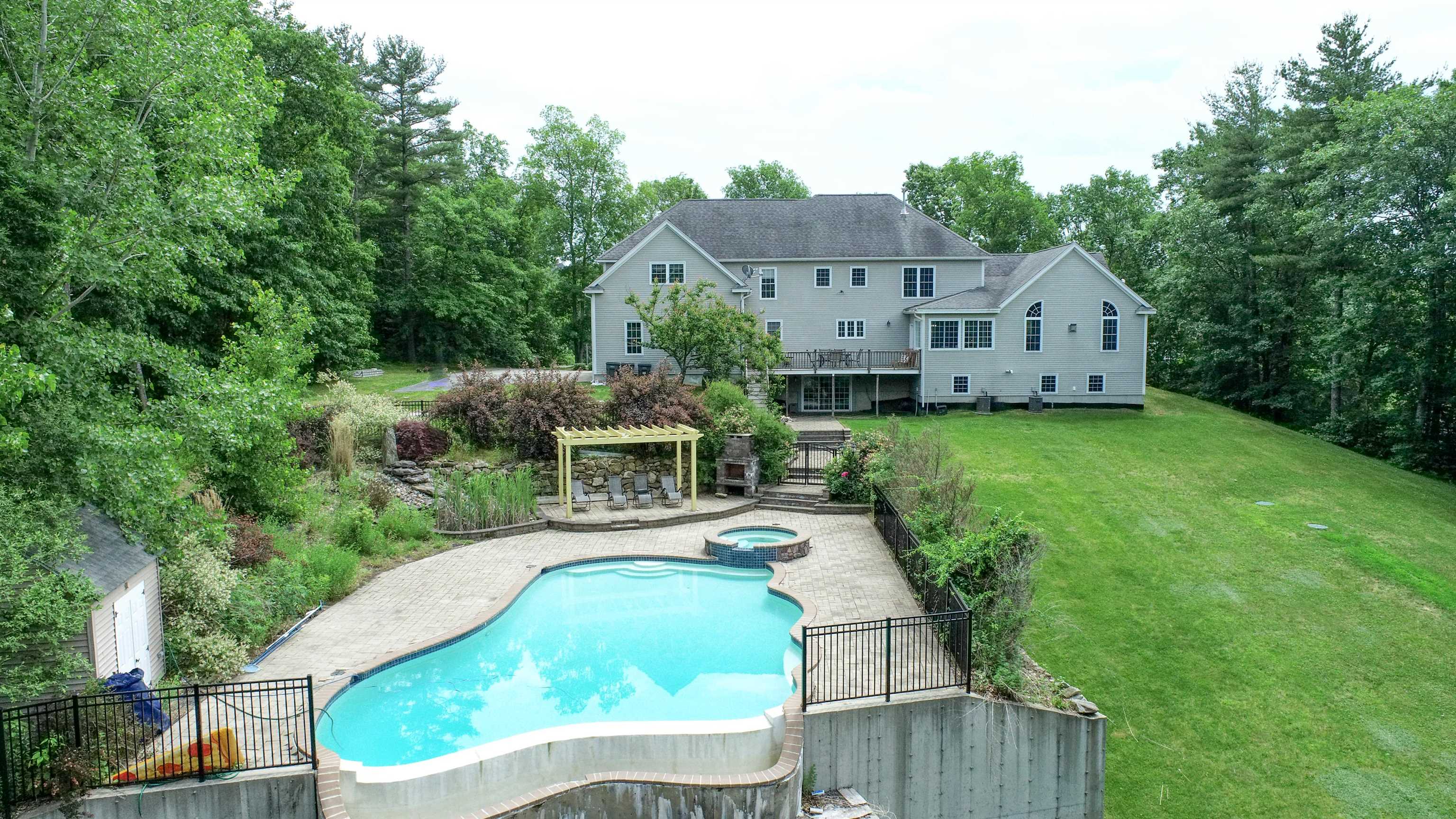 74 Heritage Hill Road Windham, NH 03087 - Photo 6 of 40