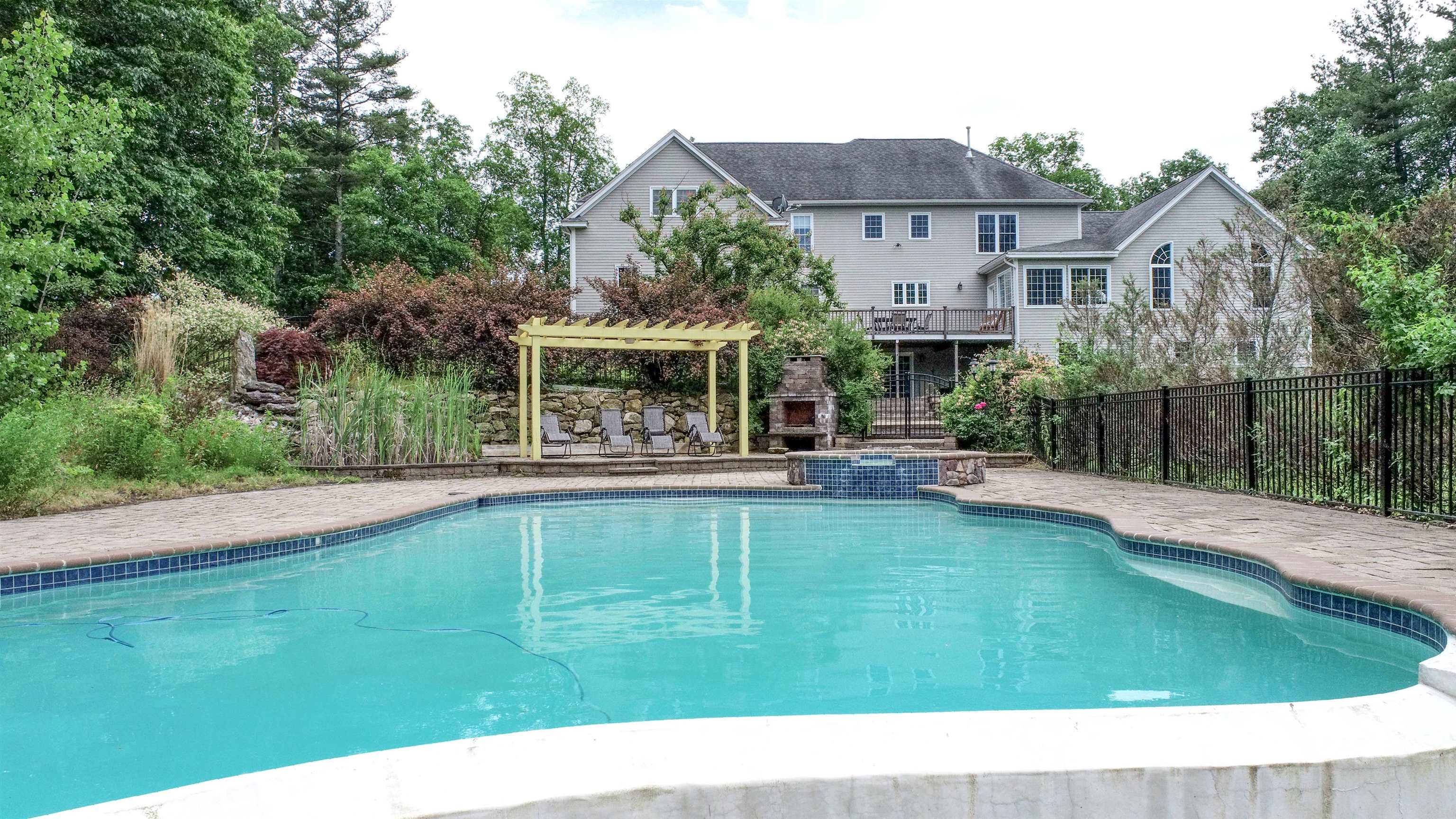 74 Heritage Hill Road Windham, NH 03087 - Photo 7 of 40