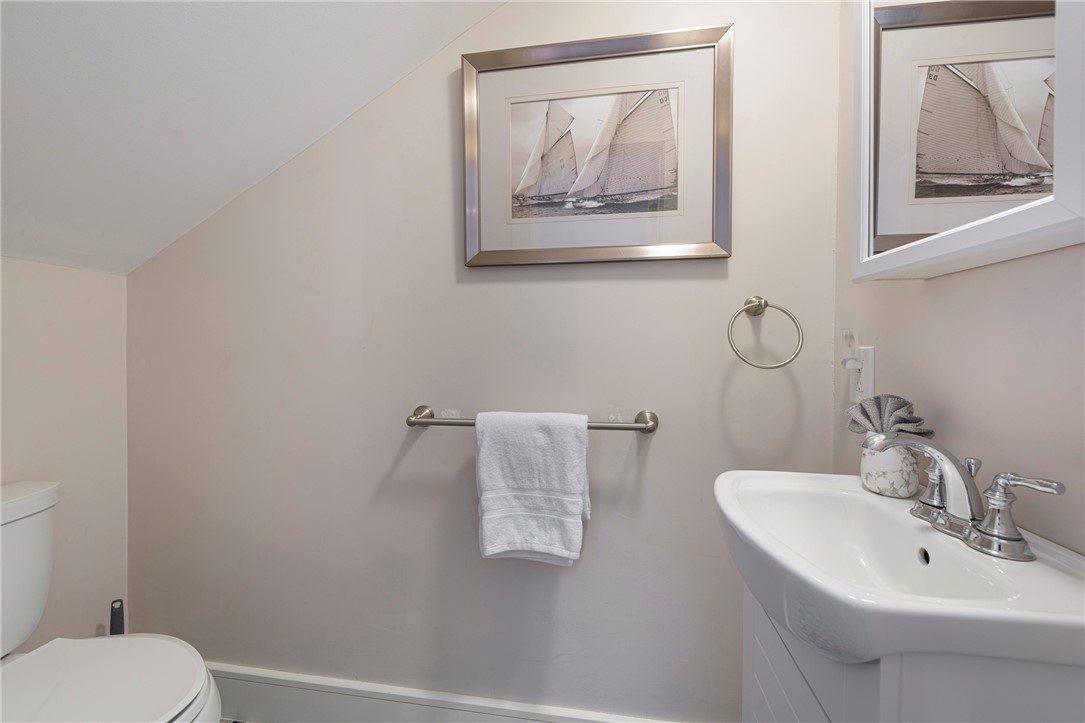 411 Thames Street, Unit 2 Newport, RI 02840 - Photo 13 of 16 Half Bath