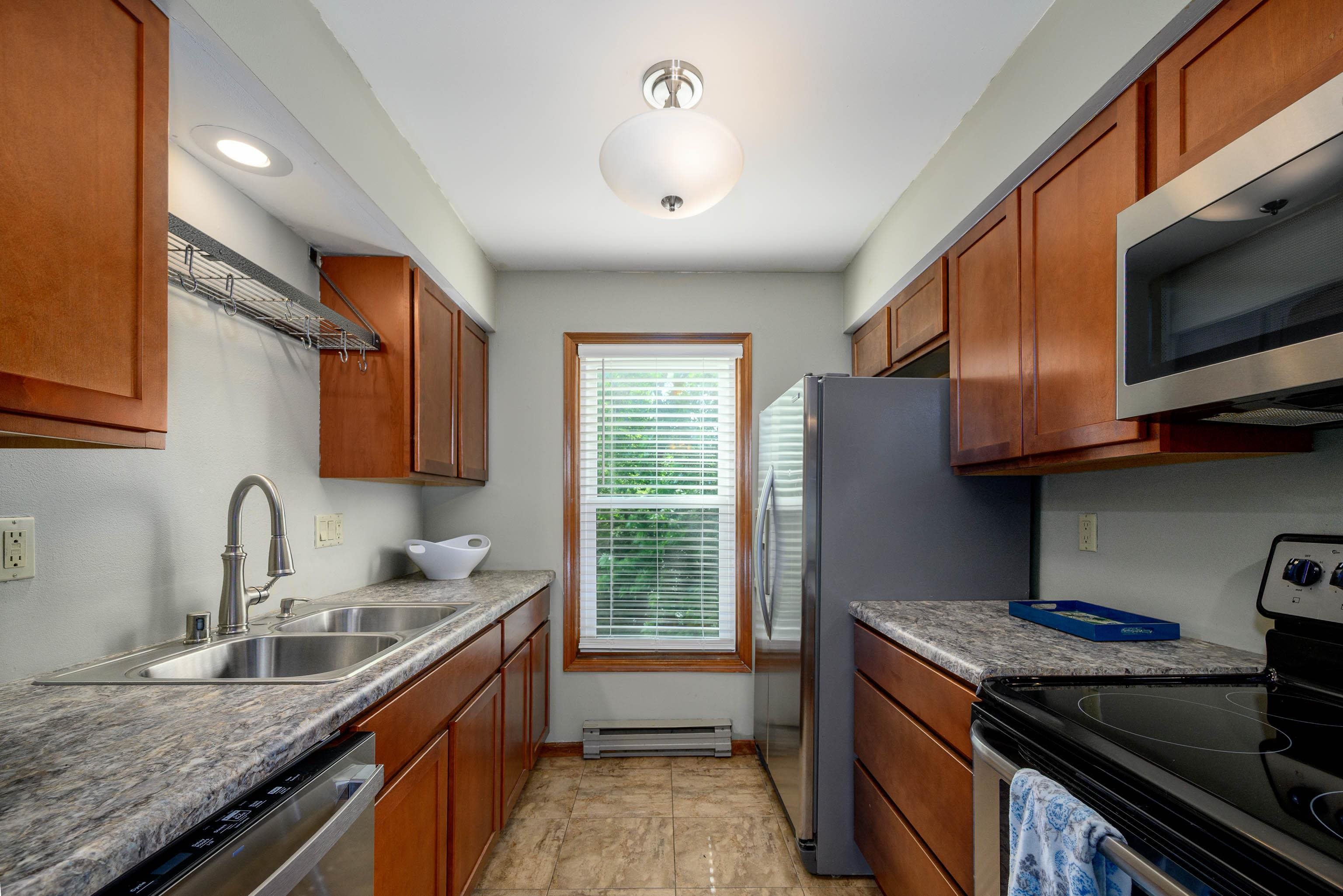 6758 Park Ridge Drive, Unit C Madison, WI 53719 - Photo 6 of 17