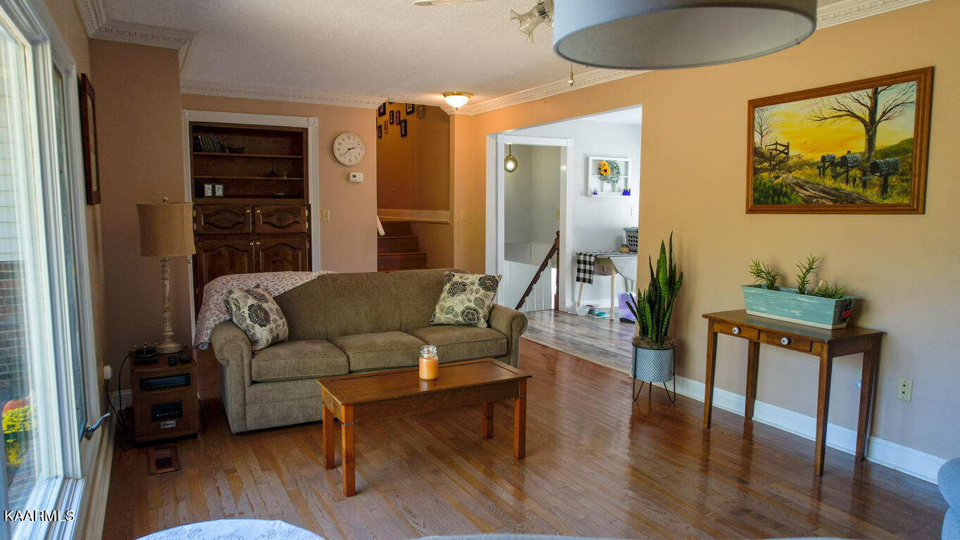 198 Ailor Gap Road Maynardville, TN 37807 - Photo 9 of 40 Livingroom