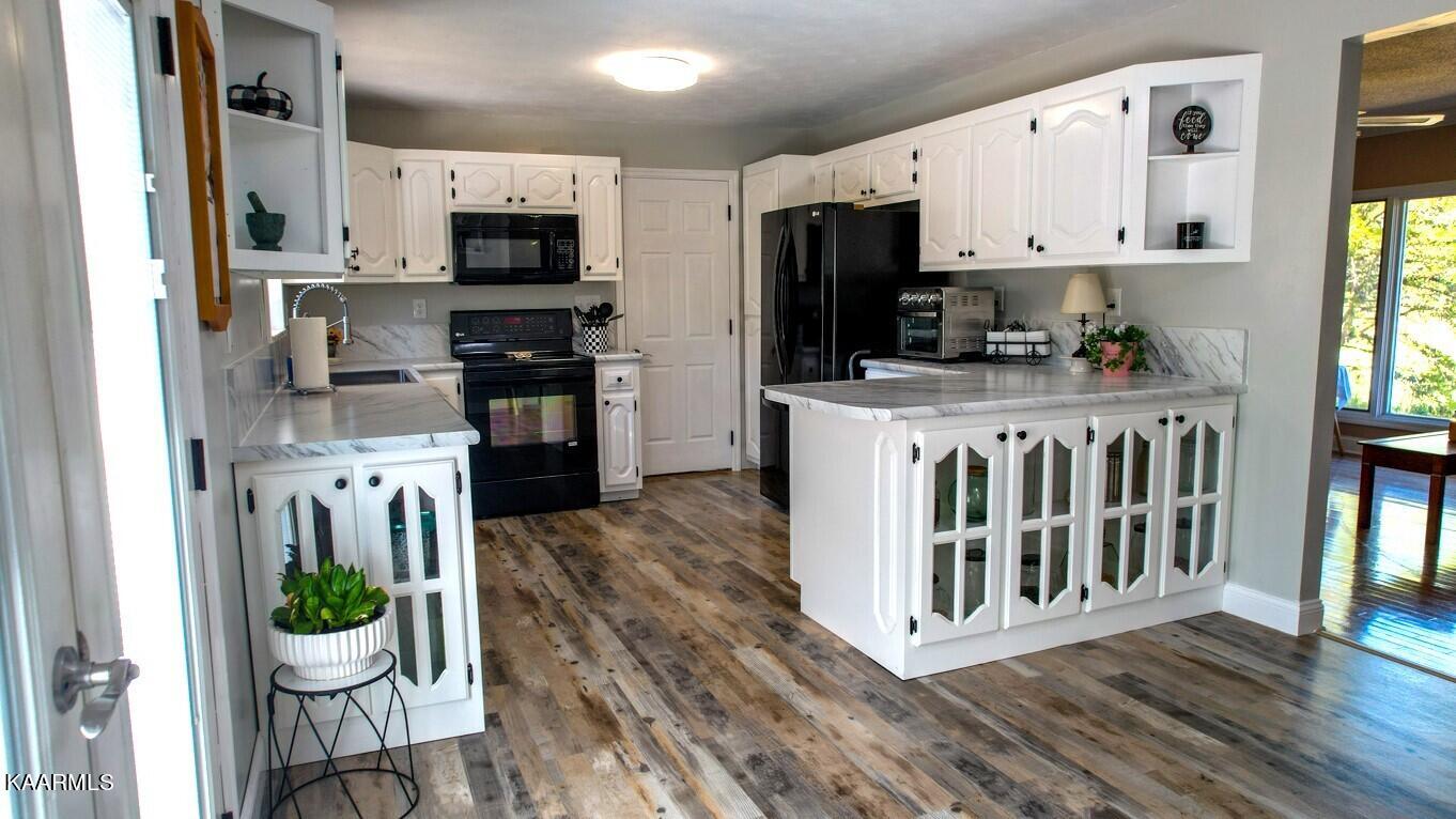 198 Ailor Gap Road Maynardville, TN 37807 - Photo 10 of 40 Updated Kitchen
