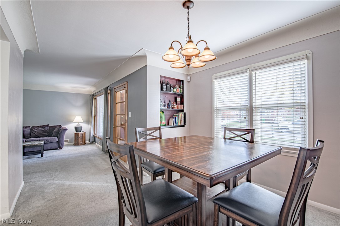 4013 Stonehaven Road Cleveland, OH 44121 - Photo 8 of 27