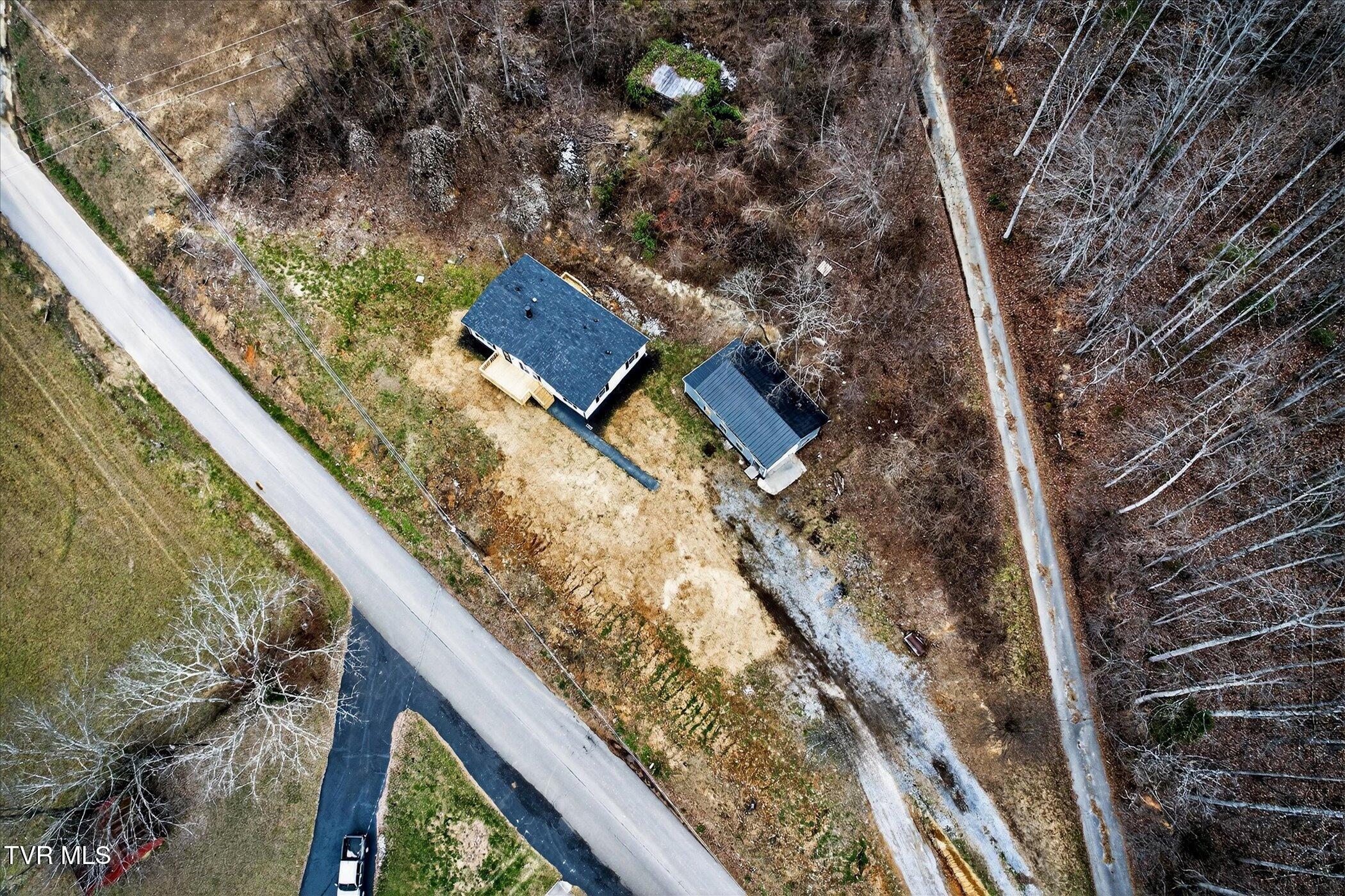 10657 Oak Grove Road Bristol, VA 24202 - Photo 34 of 46 46-10657-Oak-Grove-Rd-Bristol-VA-24202-W