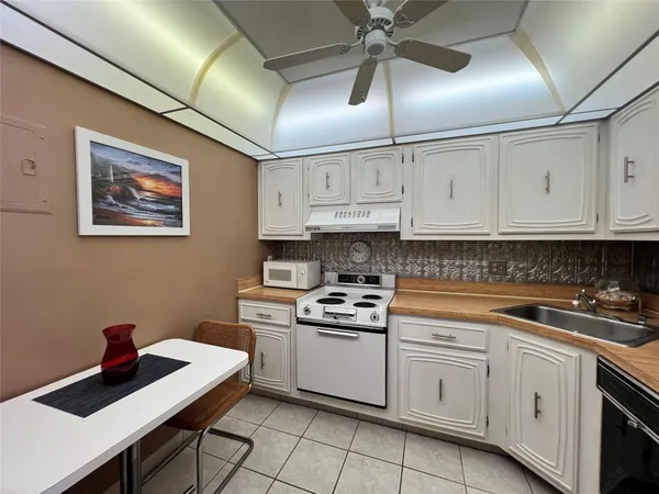 $3,000 | 101 Briny Avenue, Unit 1005, Pompano Beach, FL 33062