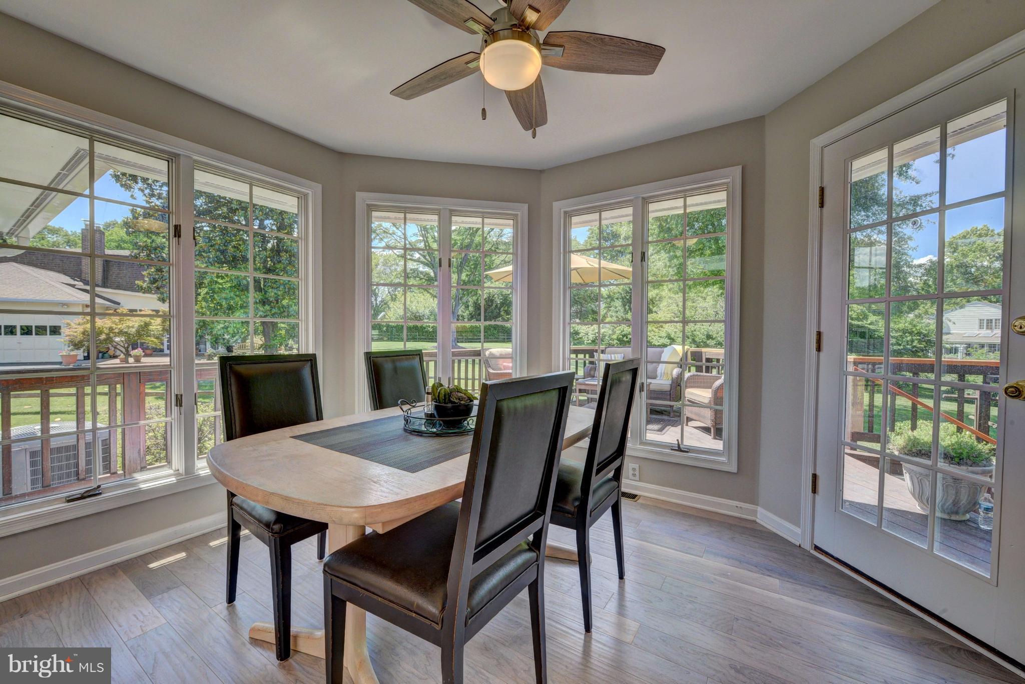 10406 Huntrace Way Vienna, VA 22182 - Photo 15 of 29 Eat In Kitchen Area