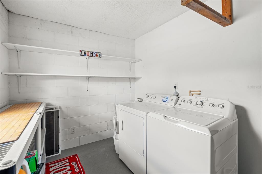 1702 Elaine Avenue Altamonte Springs, FL 32701 - Photo 32 of 39 a utility room with dryer and washer