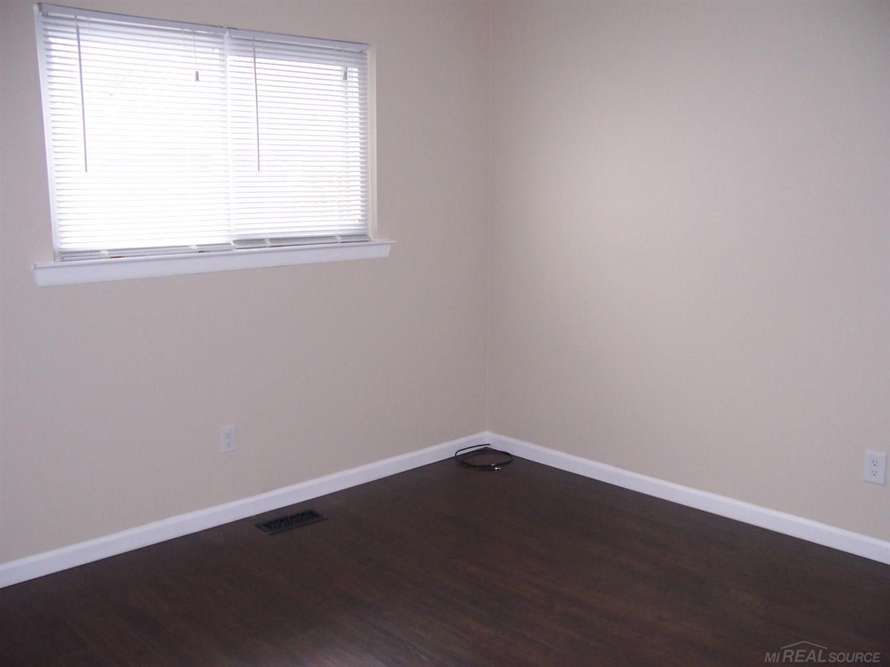 1375 East 14 Mile Road Birmingham, MI 48009 - Photo 7 of 11