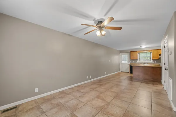 $1,150 | 1762 Spring Water Drive, Unit A, Clarksville, TN 37040