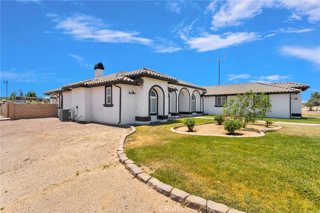 7381 Cygnet Road Phelan, CA 92371 - Photo 3 of 70