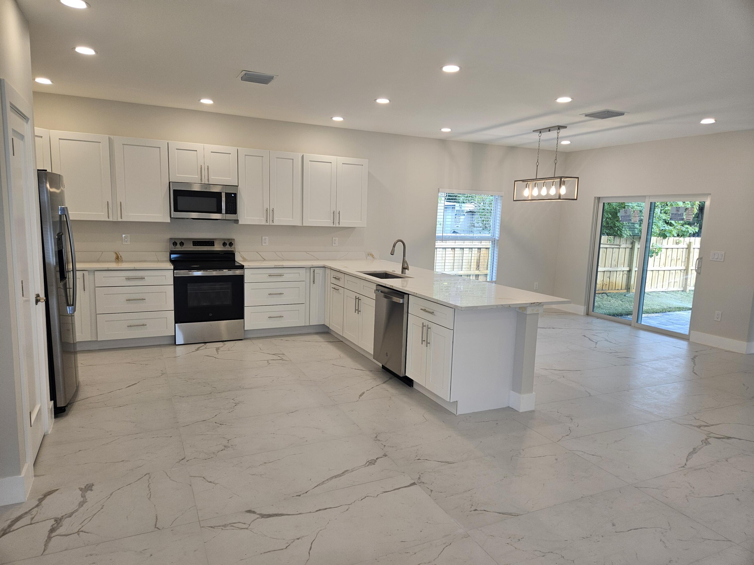 3848 Southeast Grant Street Stuart, FL 34997 - Photo 14 of 39 20260130_143654