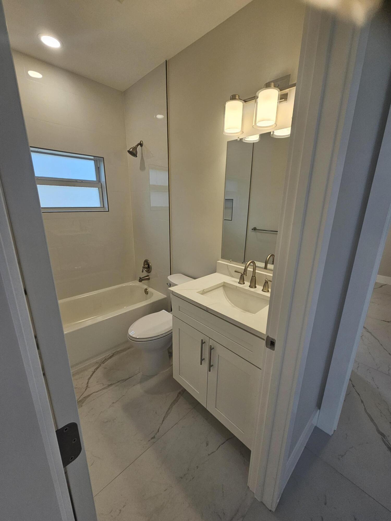 3848 Southeast Grant Street Stuart, FL 34997 - Photo 34 of 39 20260130_144056
