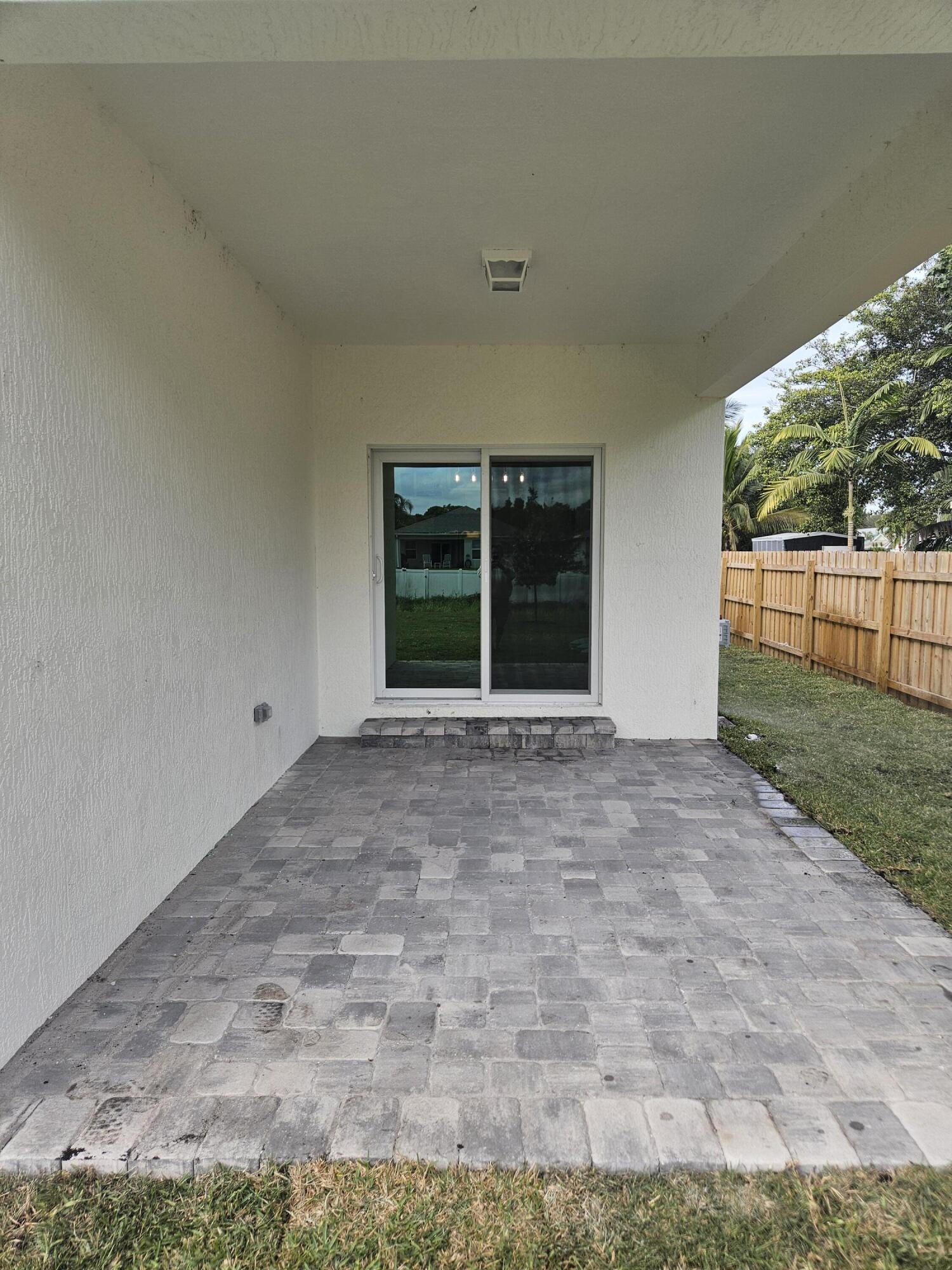 3848 Southeast Grant Street Stuart, FL 34997 - Photo 8 of 39 20260130_143427