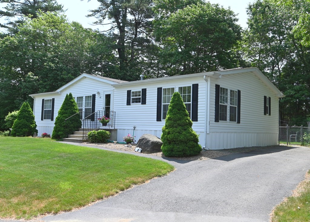 43 Longboat Road Wareham, MA 02576 - Photo 1 of 24 Gallery Image 1