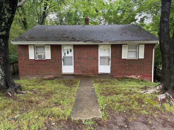 $575 | 500 Clearview Drive, Unit D, Martinsville, VA 24112