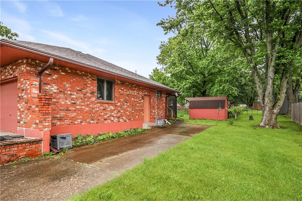 304 South Delaware Street Archie, MO 64725 - Photo 8 of 44