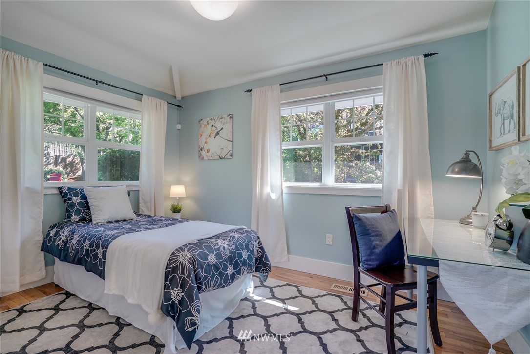 8424 Tillicum Road Southwest Seattle, WA 98136 - Photo 14 of 25