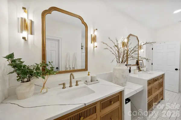 $1,250,000 | 264 Hawthorne Park Avenue, Belmont, NC 28012