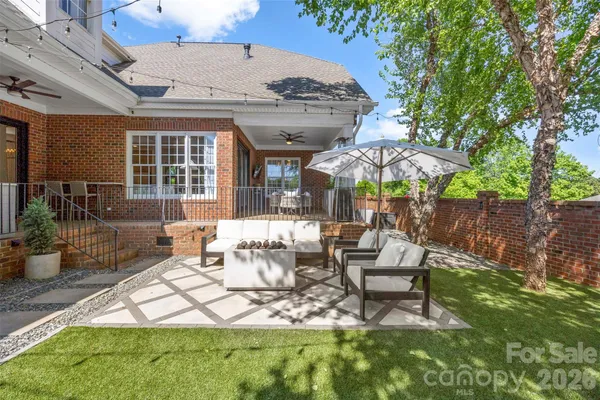 $1,250,000 | 264 Hawthorne Park Avenue, Belmont, NC 28012