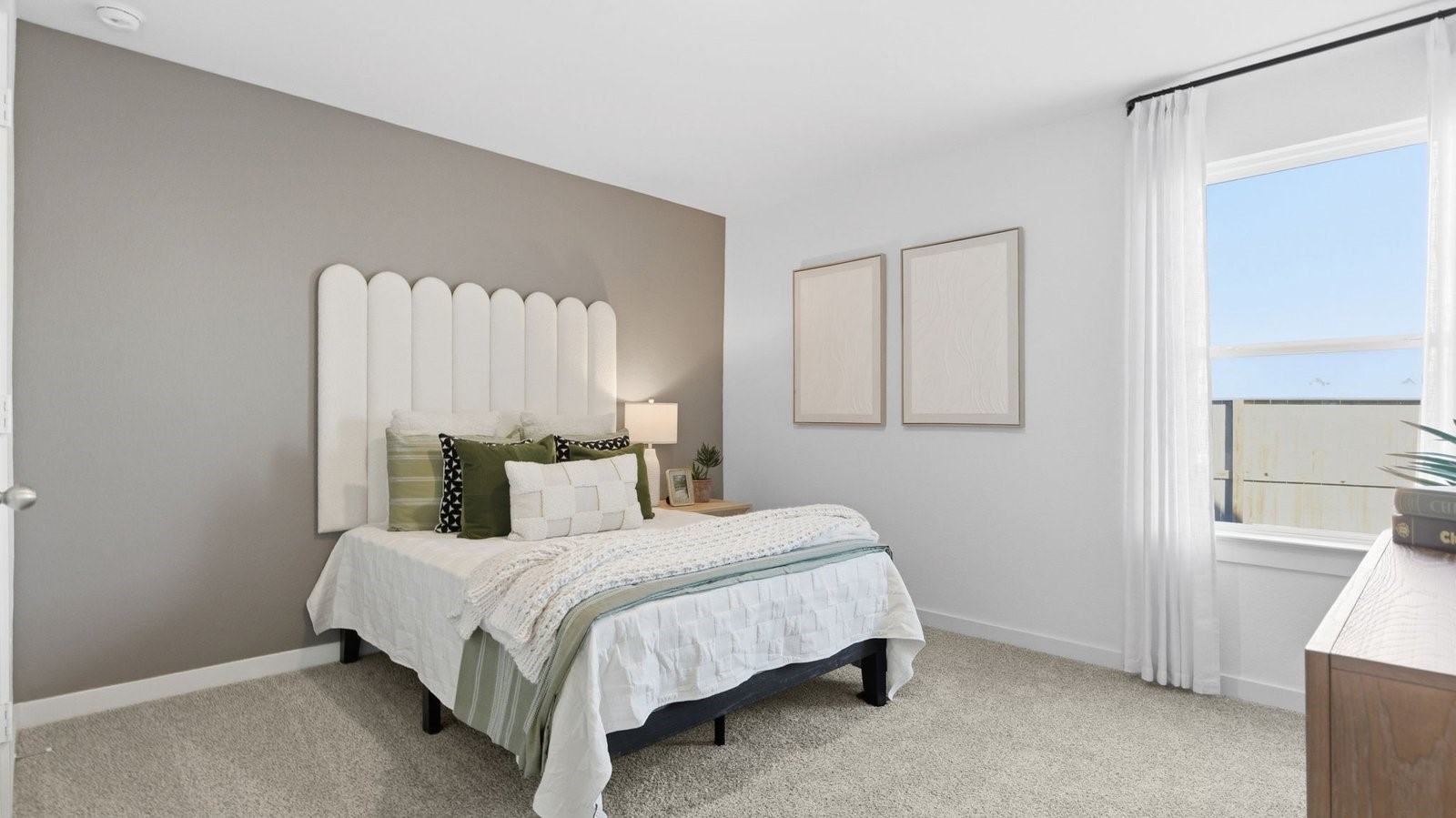 3229 Bolt Rope Drive Texas City, TX 77510 - Photo 14 of 20 a bedroom with a bed and a window