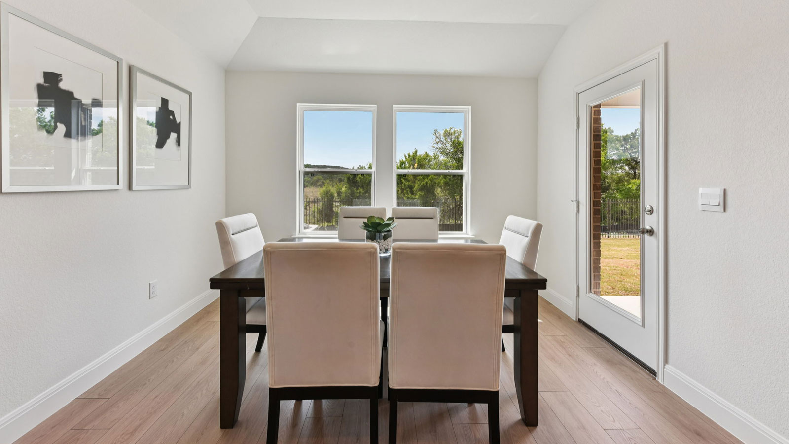 277 Rivers Edge Drive Georgetown, TX 78628 - Photo 7 of 40