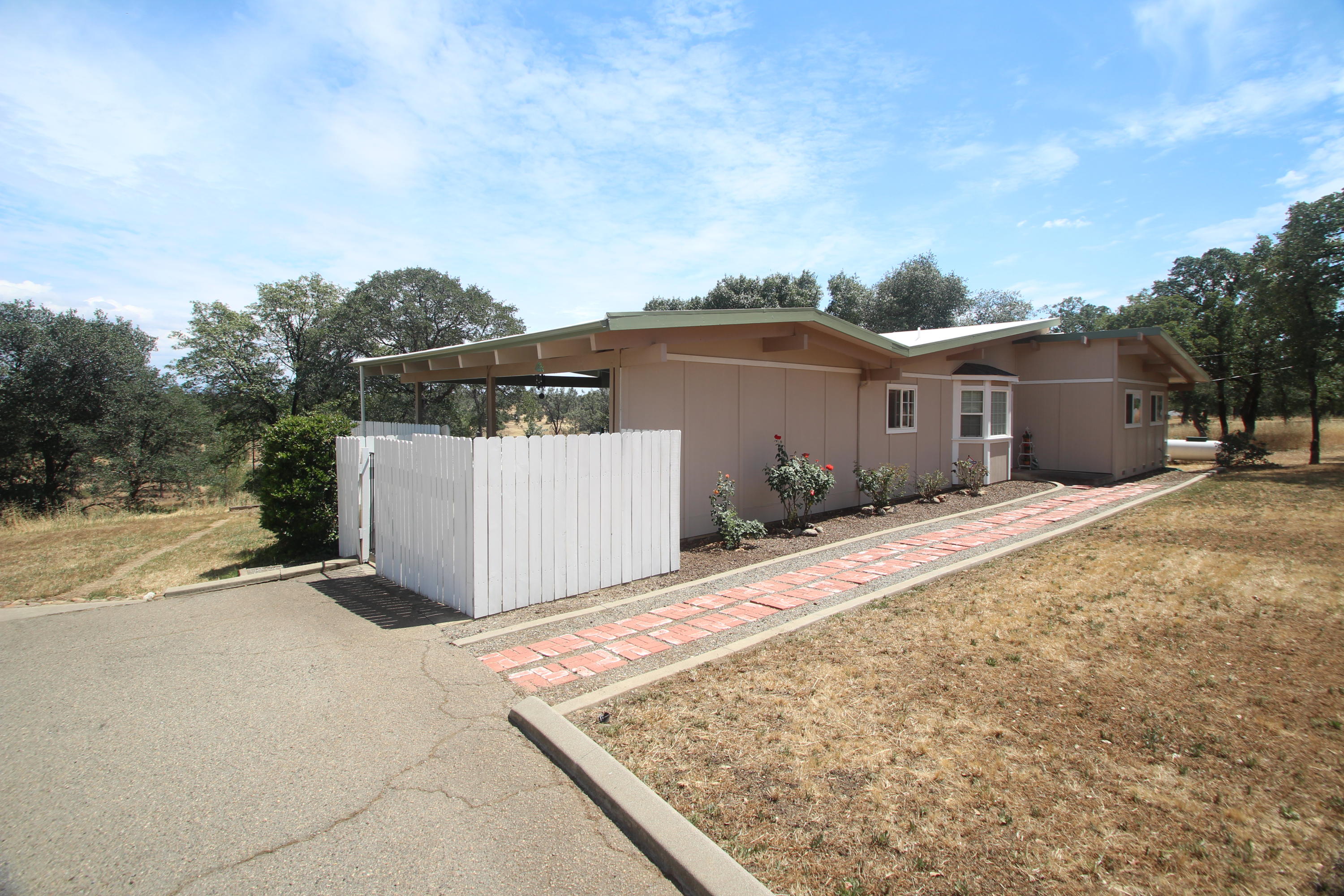 9085 Stillwater Road Redding, CA 96002 - Photo 17 of 23 Front of Home