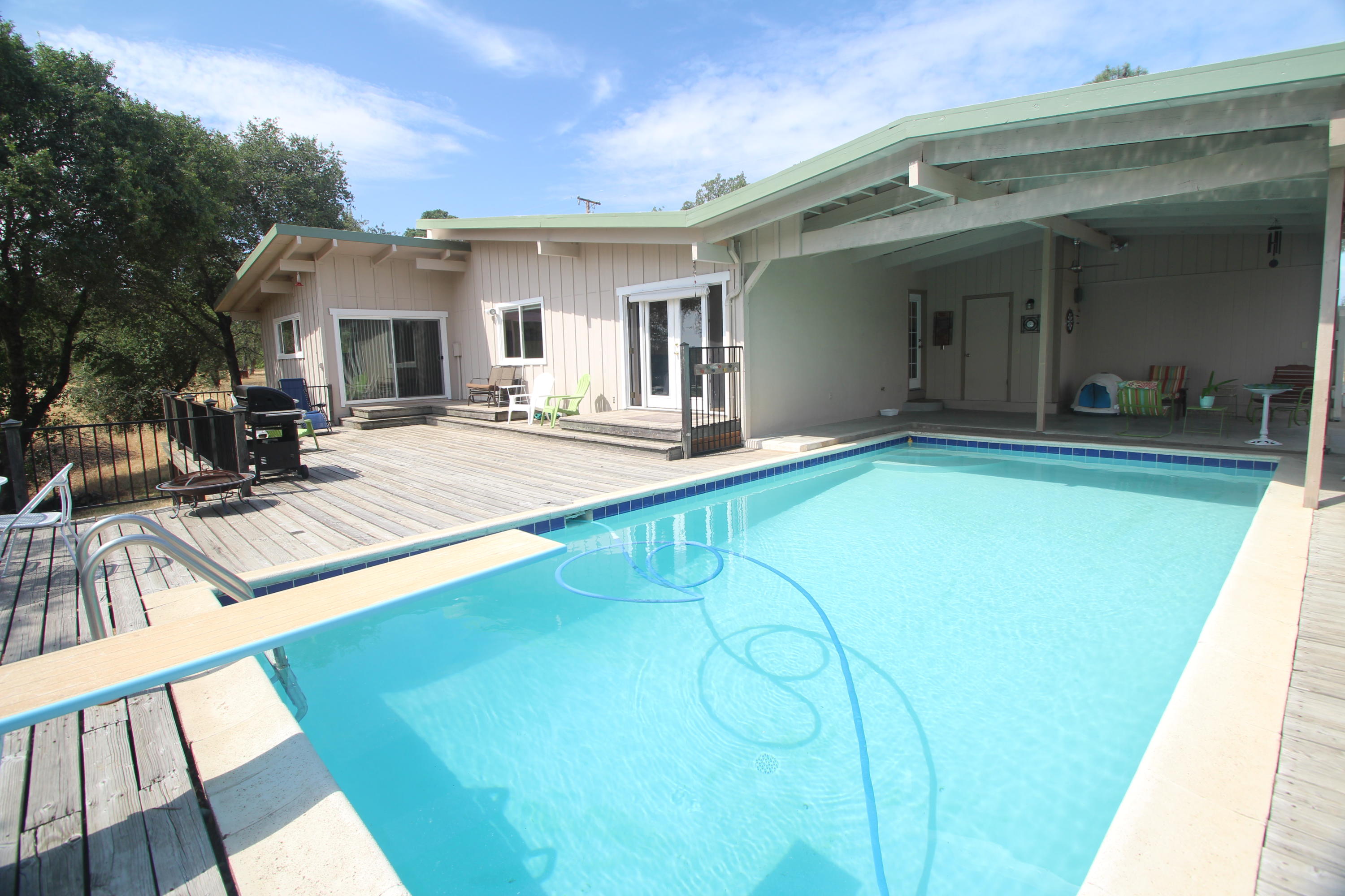 9085 Stillwater Road Redding, CA 96002 - Photo 1 of 23 Pool