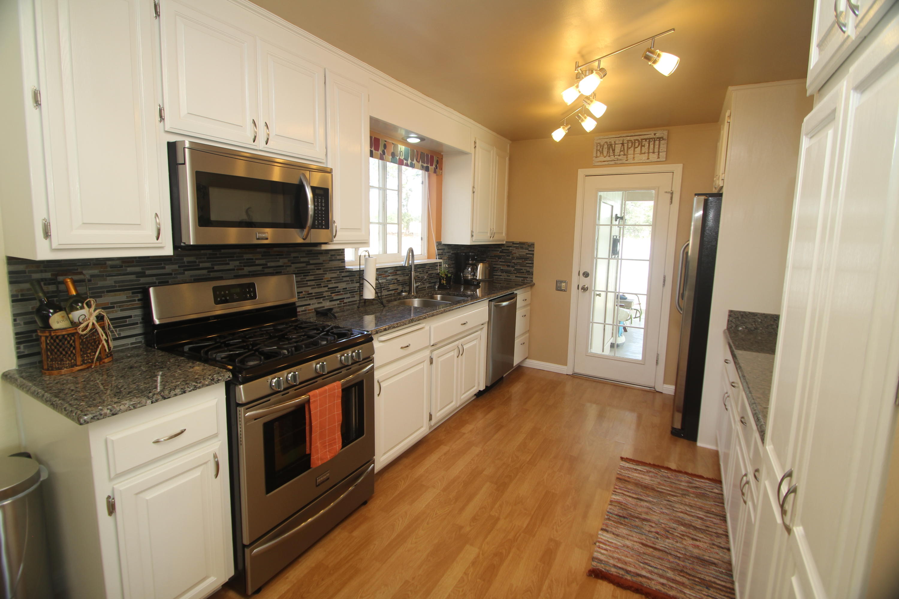 9085 Stillwater Road Redding, CA 96002 - Photo 2 of 23 Remodeled Kitchen