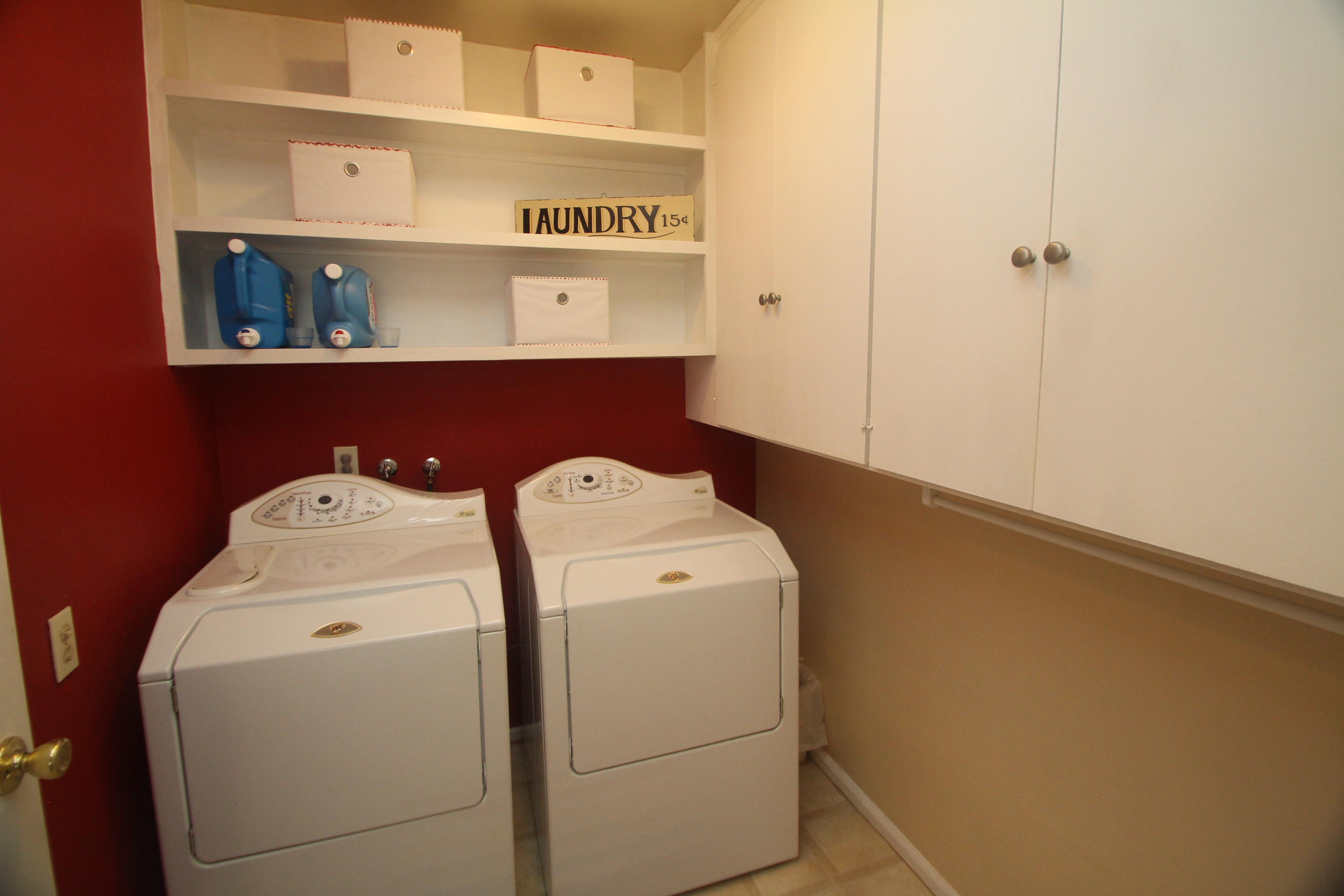 9085 Stillwater Road Redding, CA 96002 - Photo 8 of 23 Laundry - Great Storage!