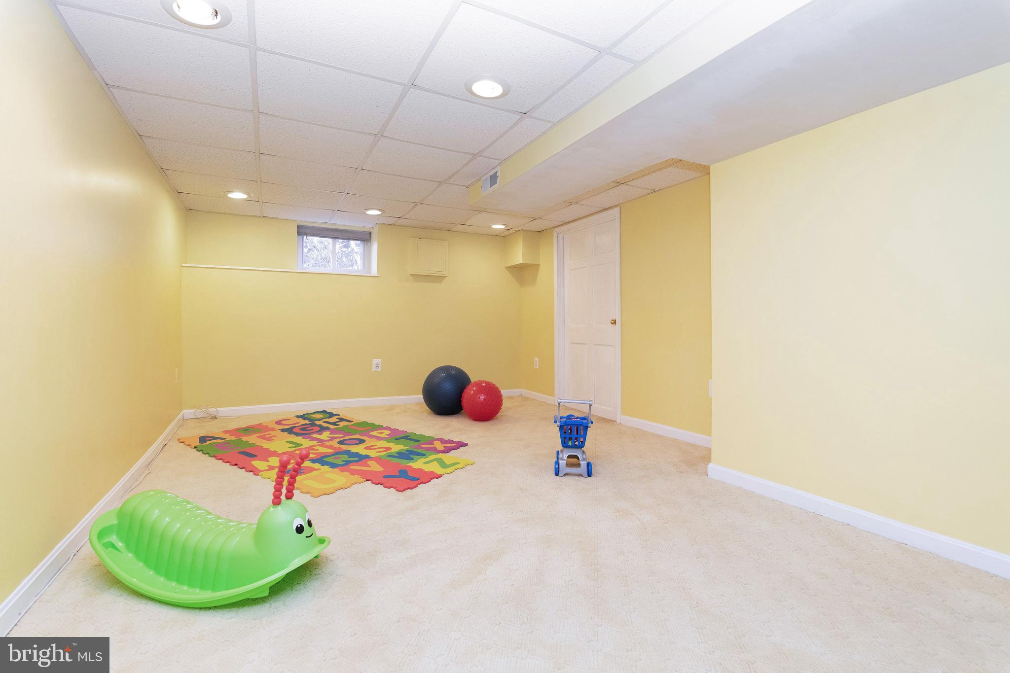737 Regester Avenue Baltimore, MD 21212 - Photo 33 of 44