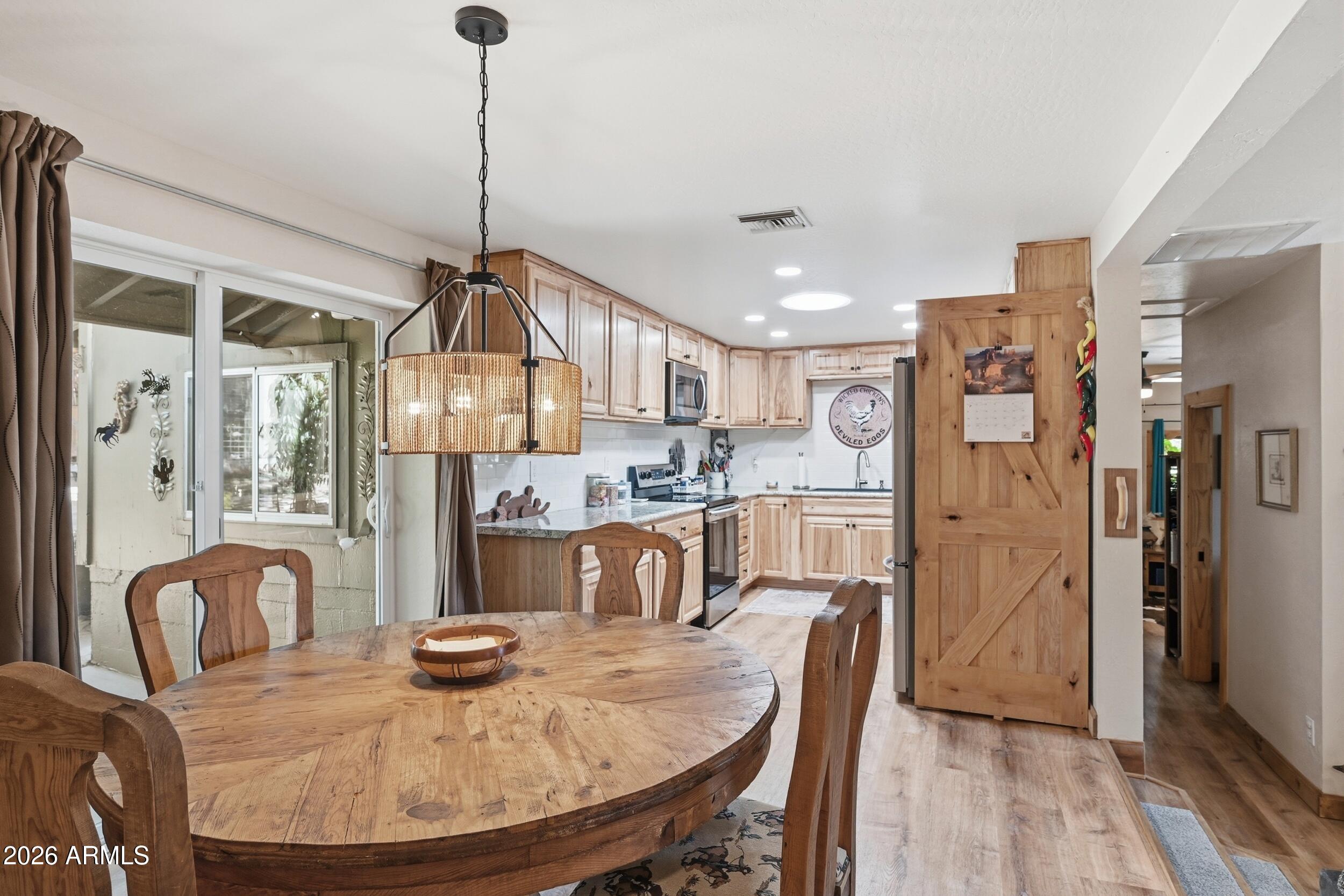 606 East Luke Drive Payson, AZ 85541 - Photo 18 of 39 Dining/Kitchen