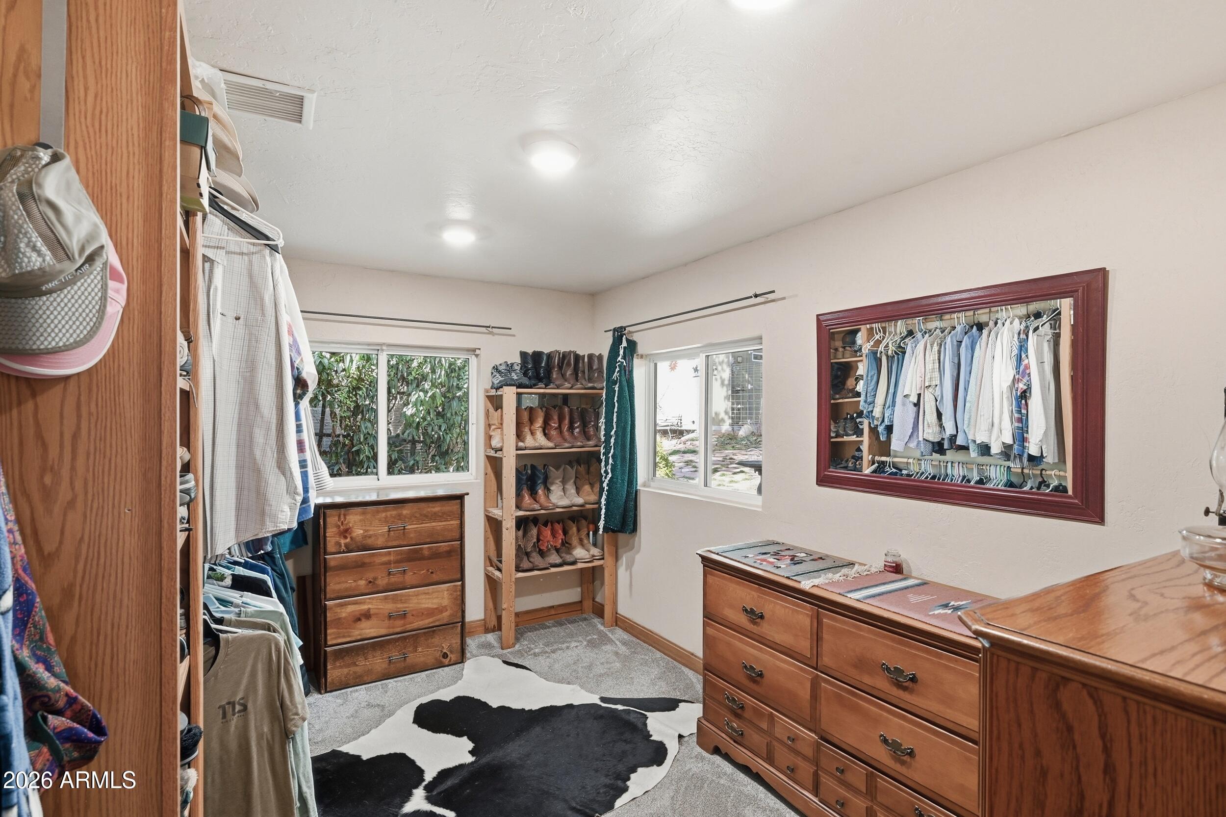 606 East Luke Drive Payson, AZ 85541 - Photo 22 of 39 Primary Closet