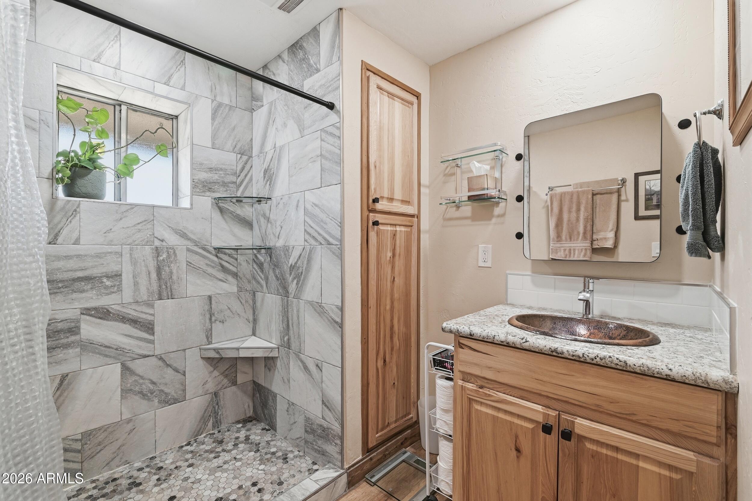 606 East Luke Drive Payson, AZ 85541 - Photo 23 of 39 Primary Bathroom